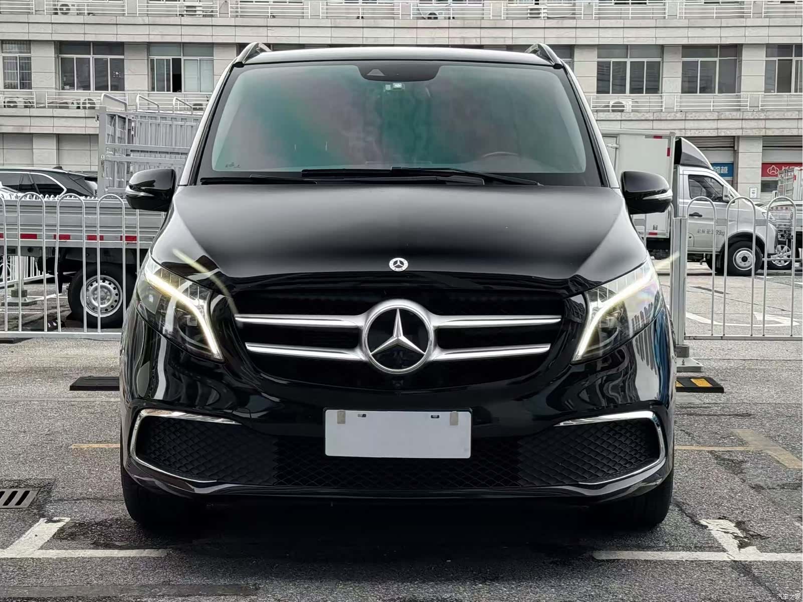 Mercedes-Benz V-Class, 2024 2