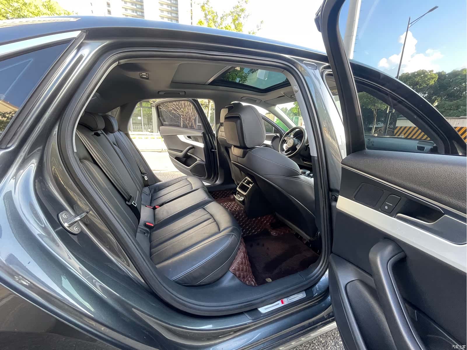 Audi A4L, 2022 9