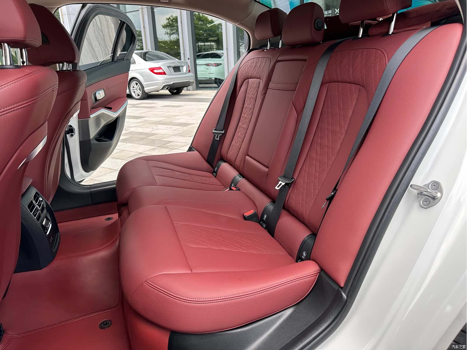 BMW 3 Series, 2023 9
