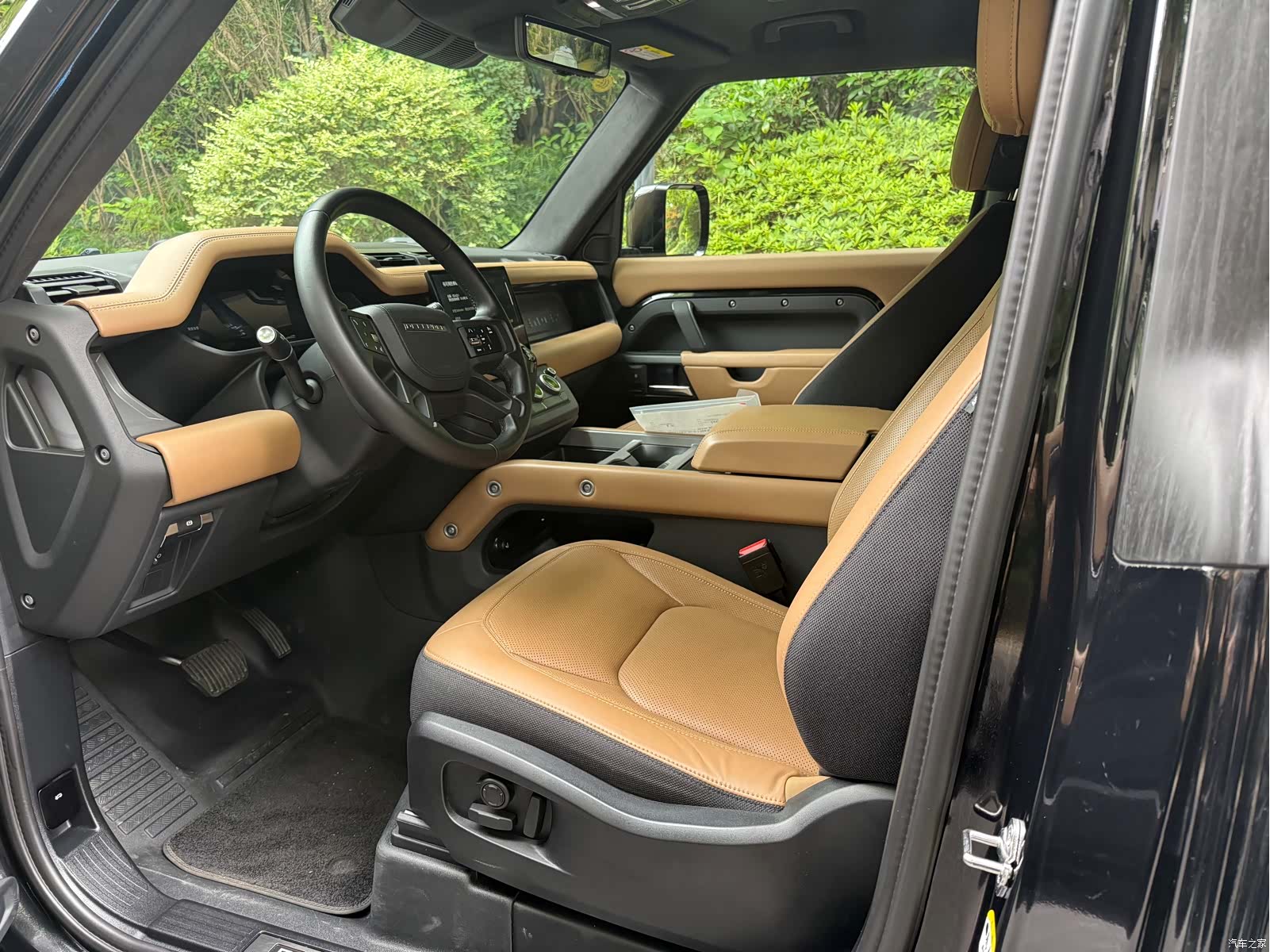 Land Rover Defender, 2025 8
