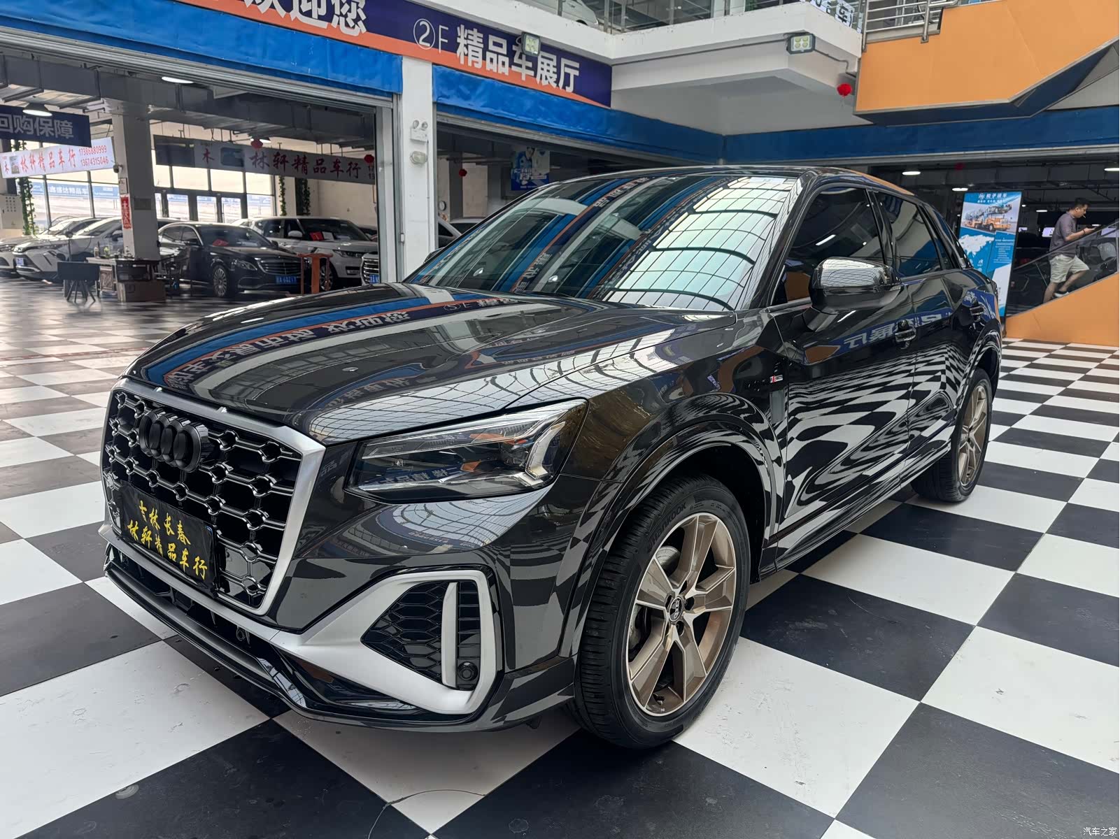 Audi Q2L, 2022 1