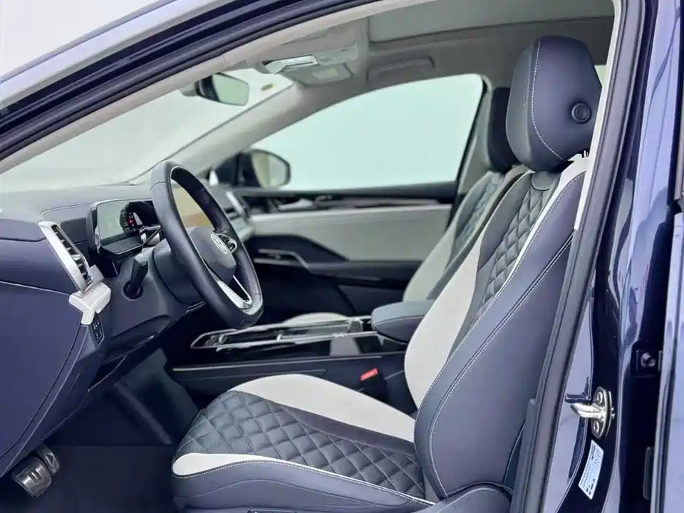 Volkswagen ID.6 CROZZ