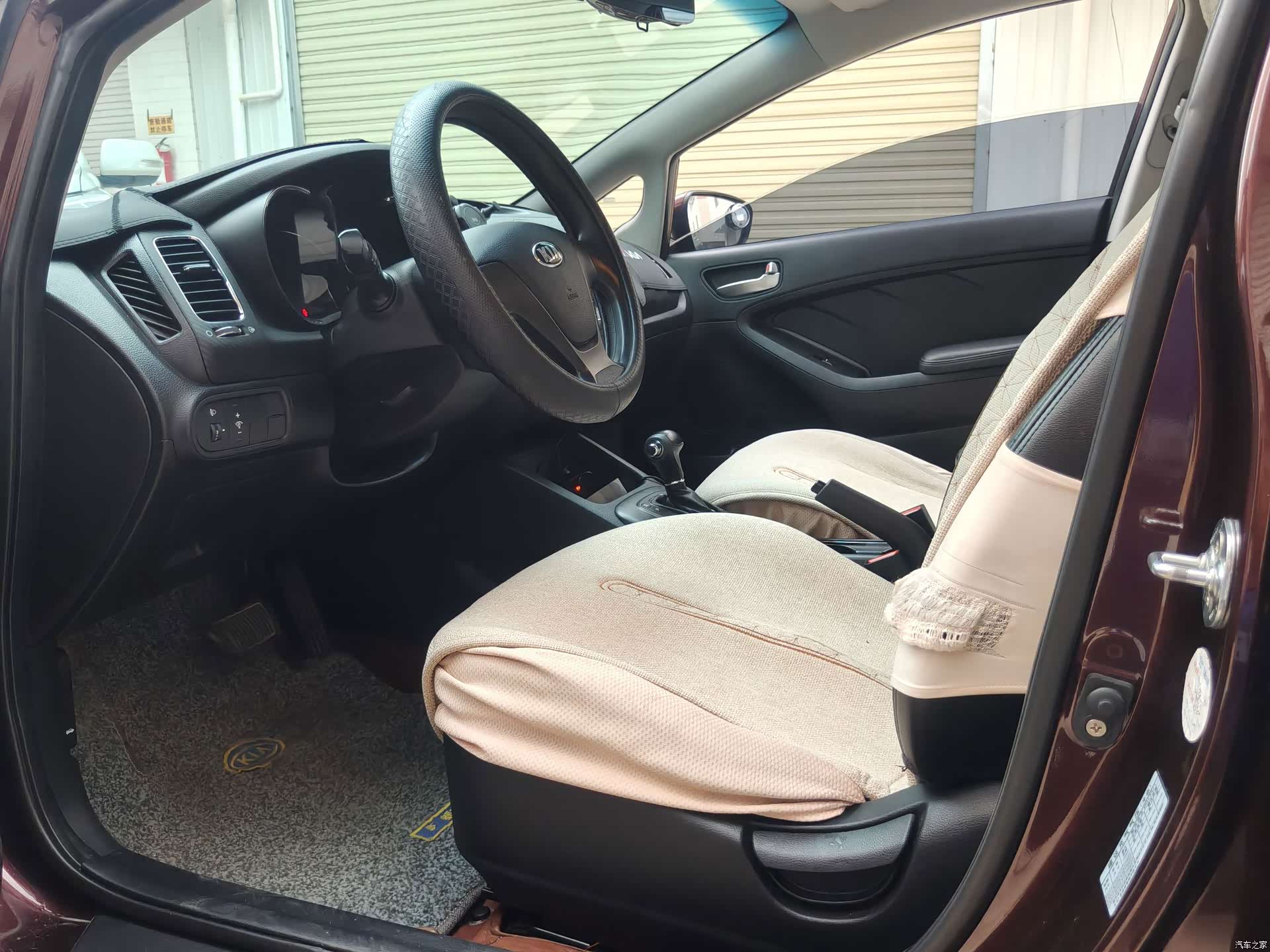 Kia K3, 2014 9