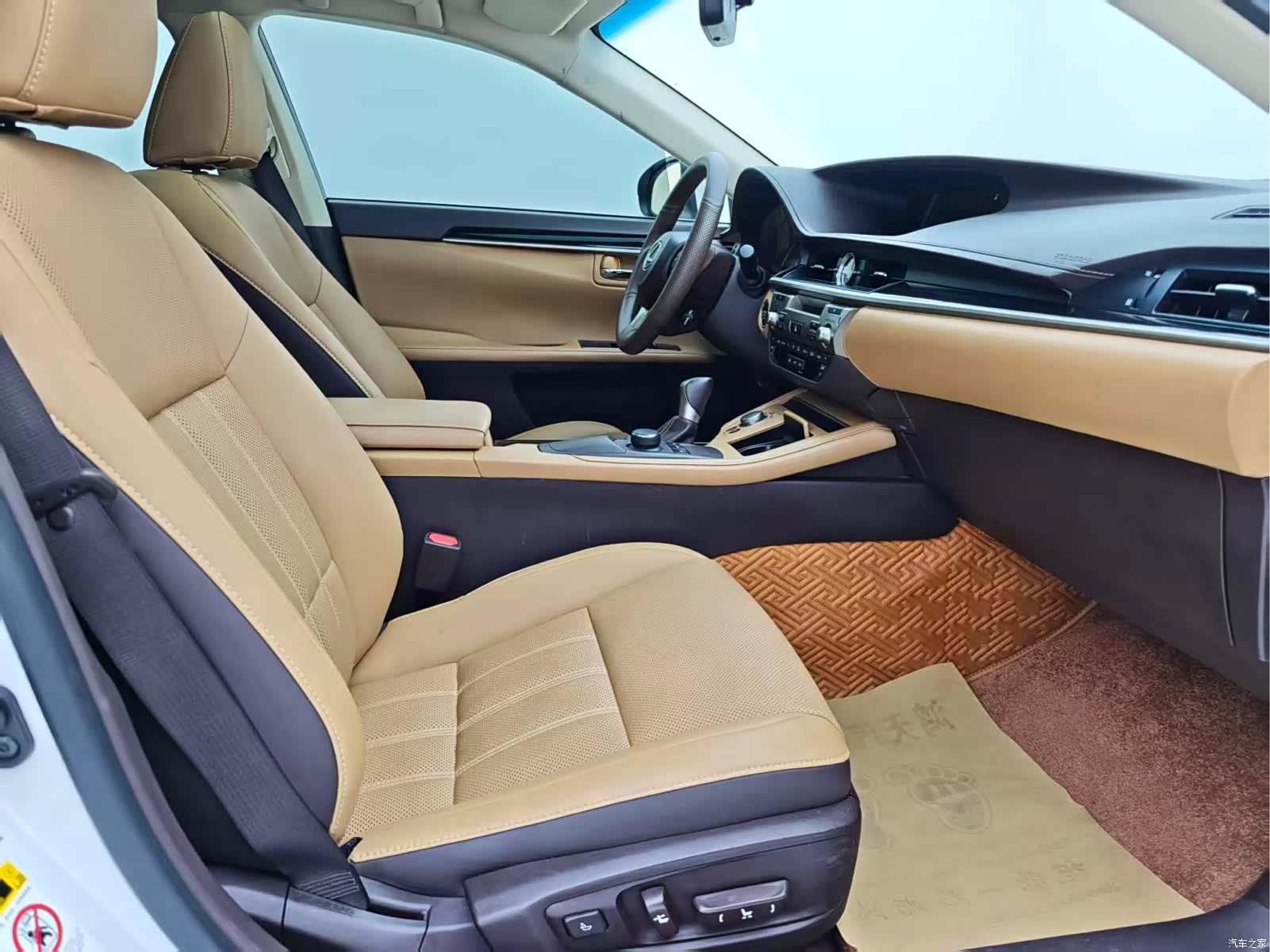 Lexus ES, 2016 все фото