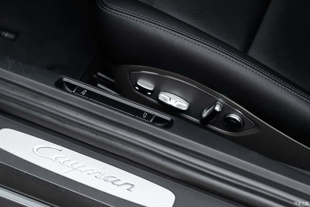 Porsche Cayman, 2022 11