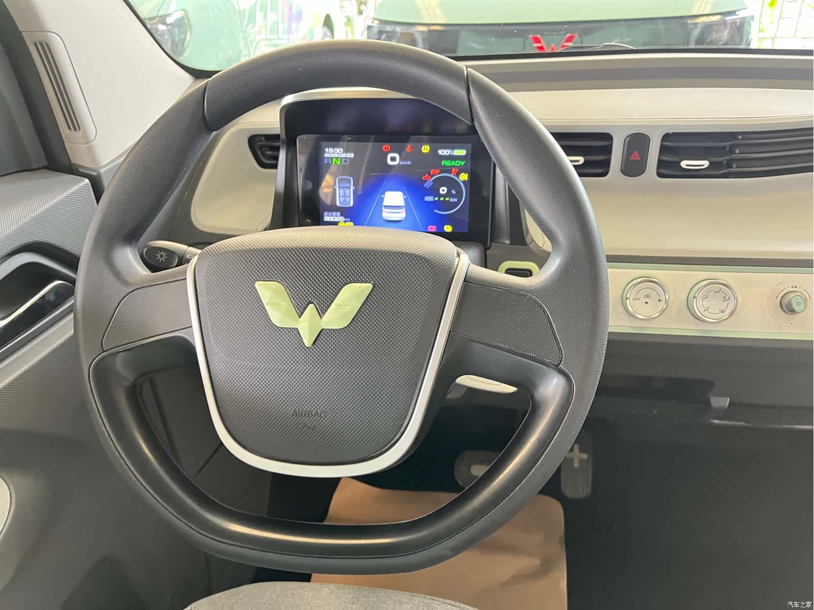 Wuling MINIEV, 2021 12