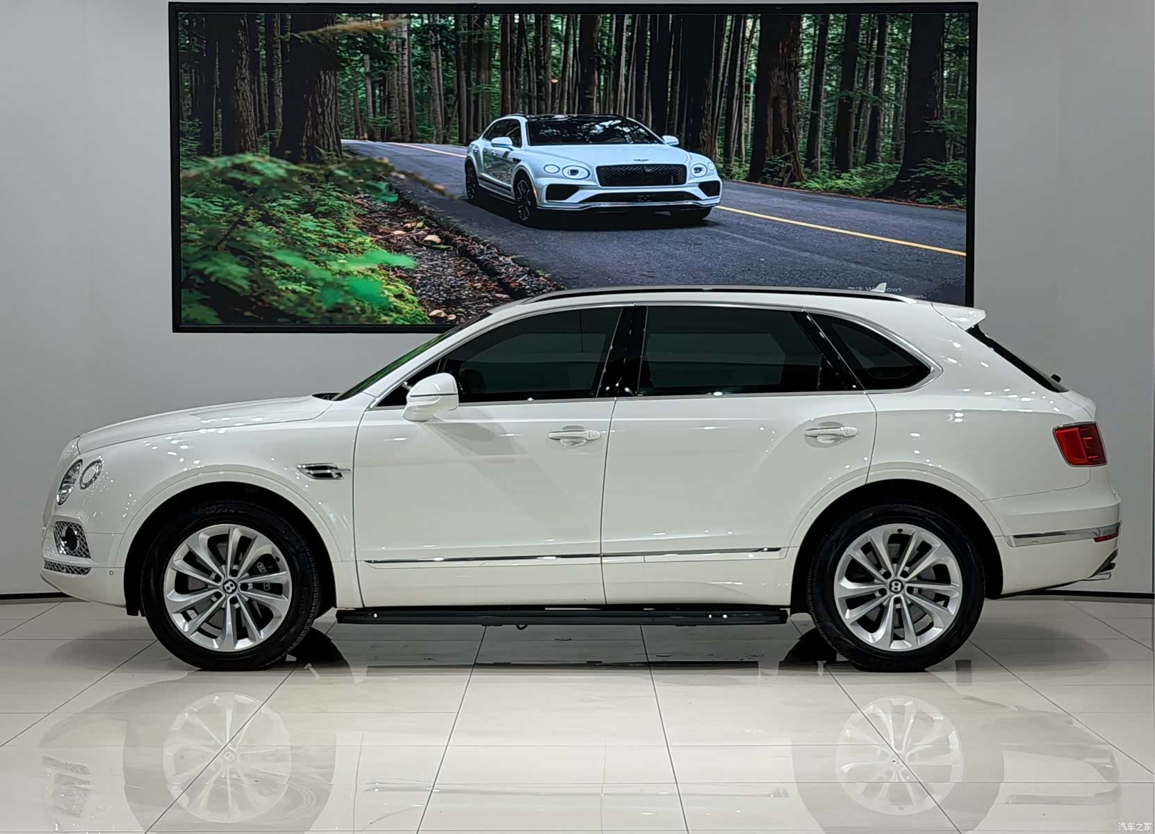 Bentley Bentayga, 2020 3