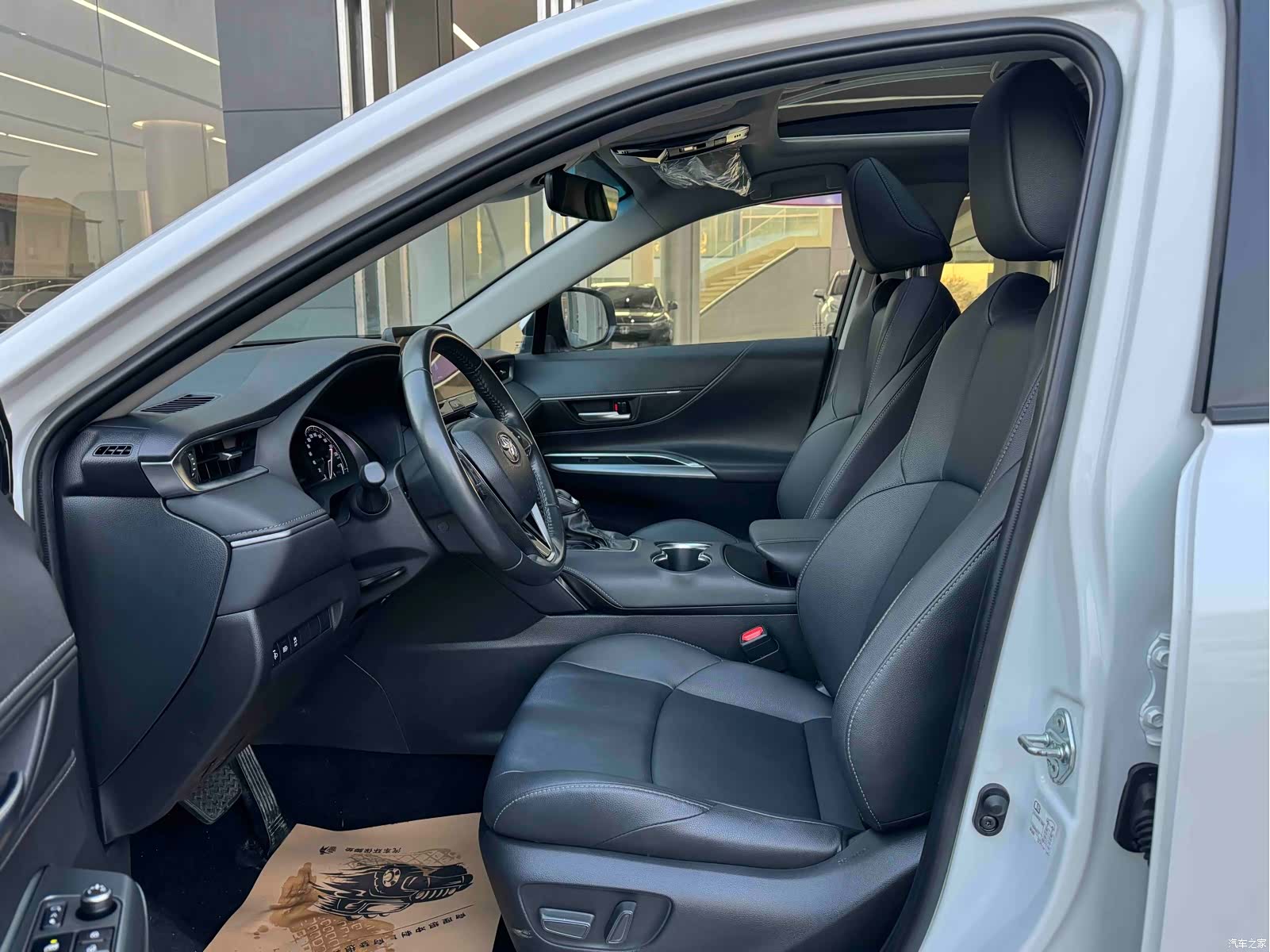 Toyota Venza, 2024 4