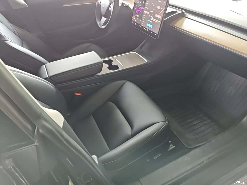Tesla Model 3, 2023 25