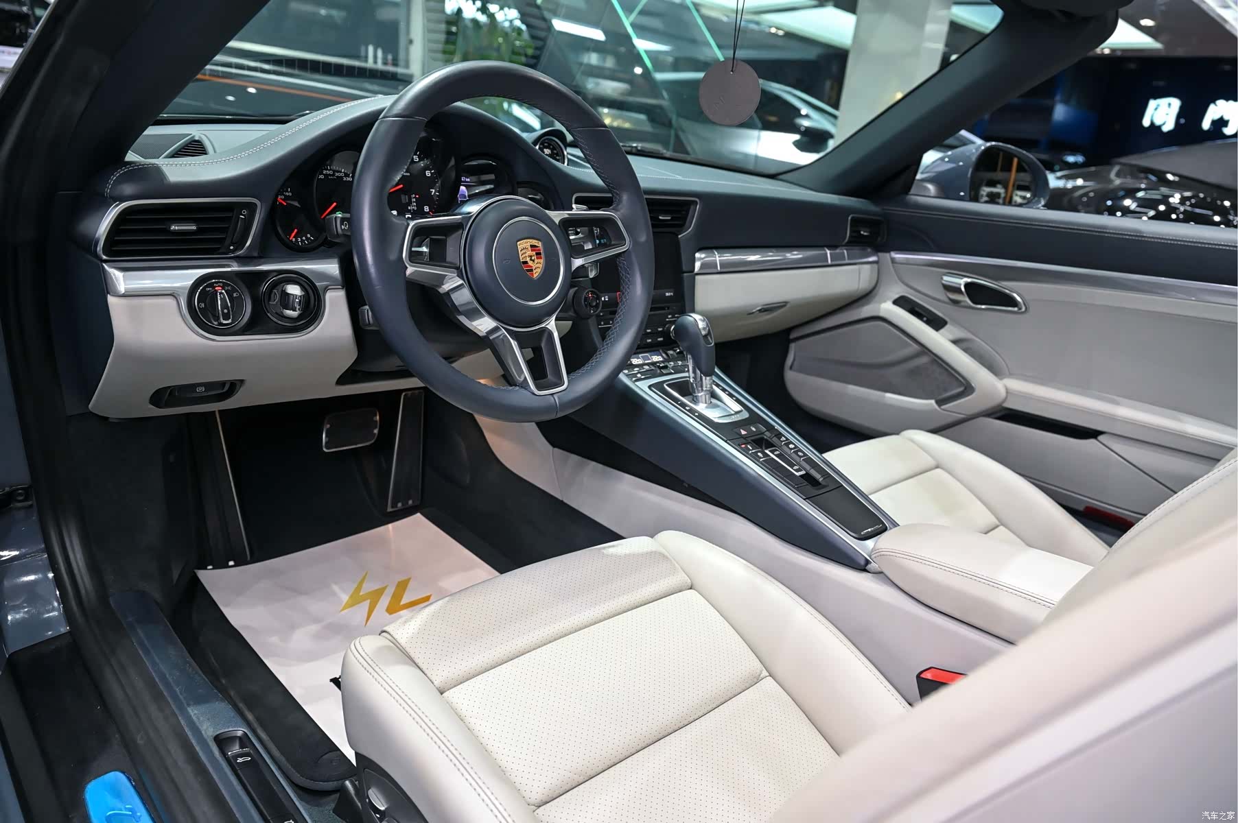 Porsche 911, 2018 11