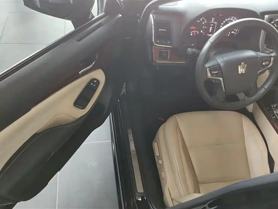 Toyota crown Toyota crown