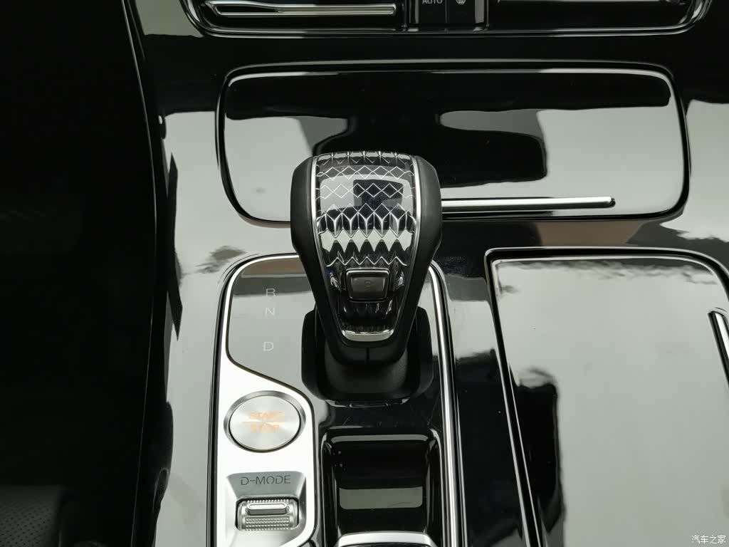 Trumpchi M8, 2024 13
