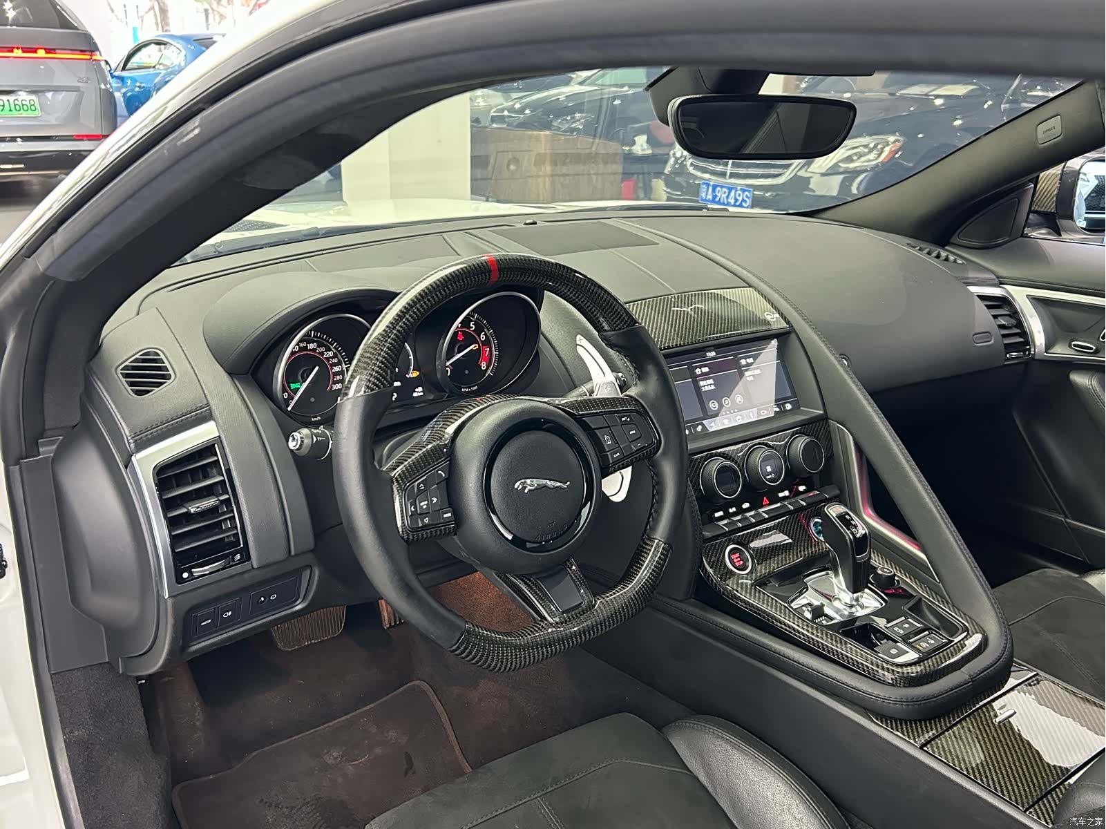 Jaguar F-TYPE, 2018 9