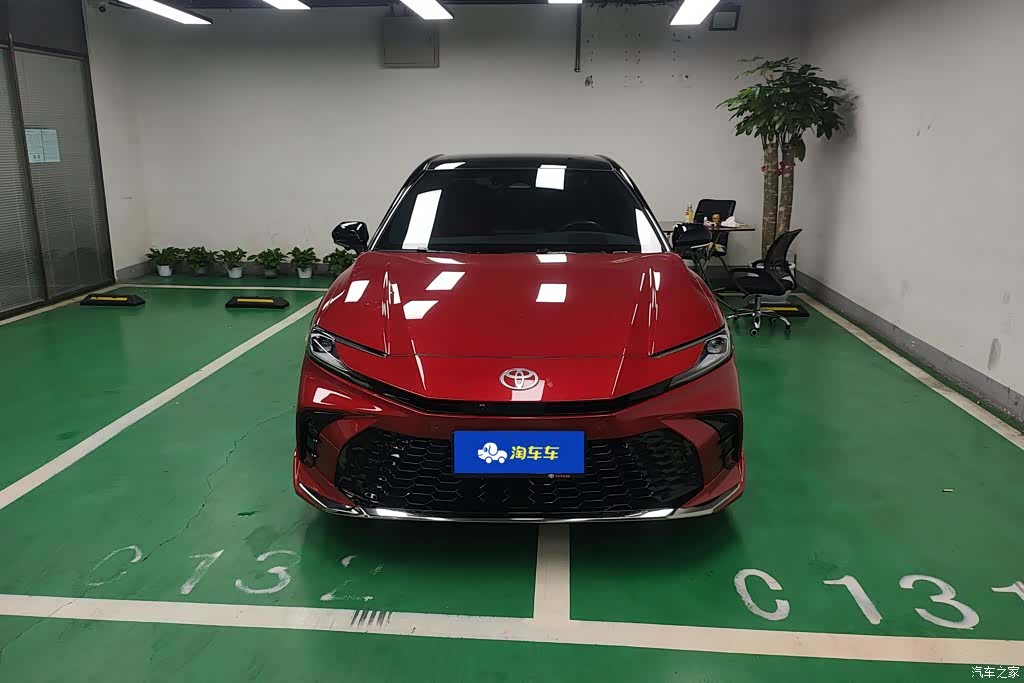 Toyota Camry, 2024 2