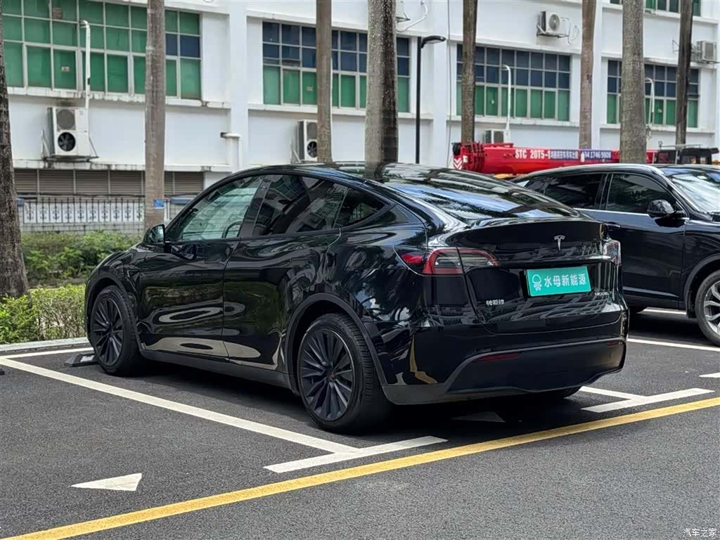 Tesla Model Y, 2021 6