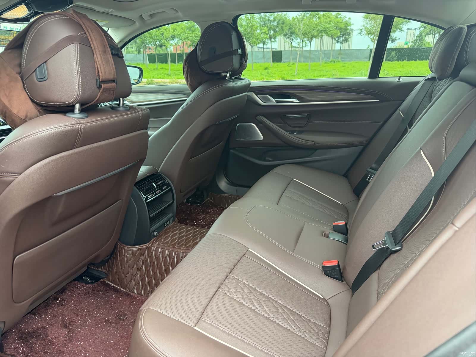 BMW 5 Series, 2021 все фото