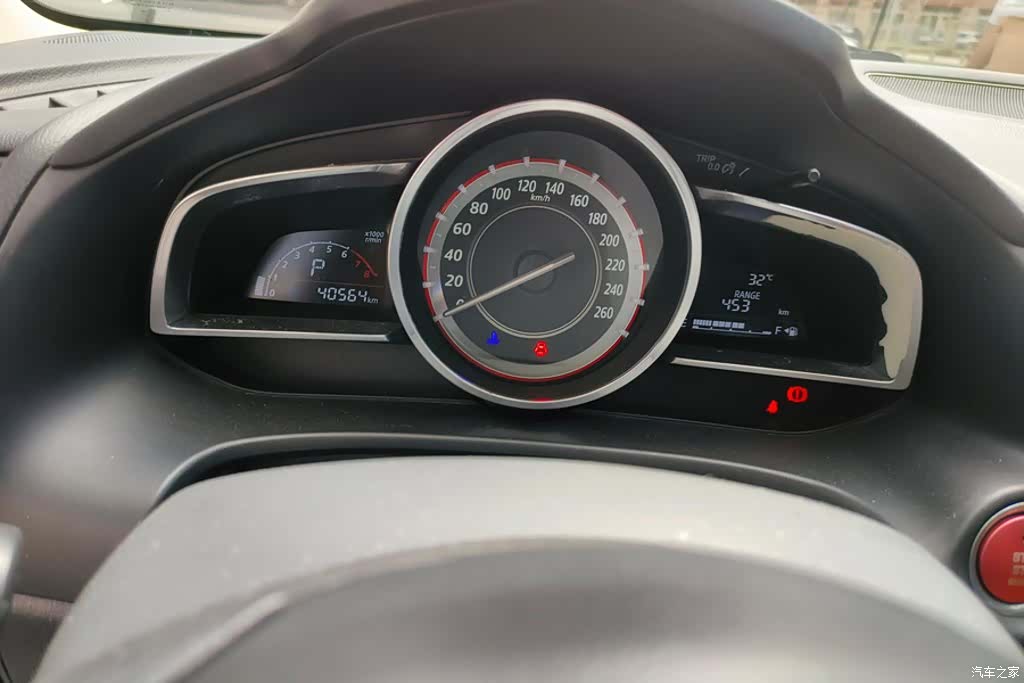 Mazda Mazda3, 2015 14