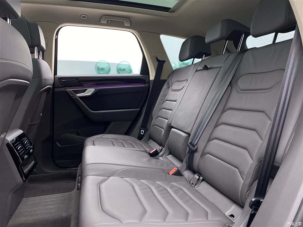 Volkswagen Touareg, 2022 8