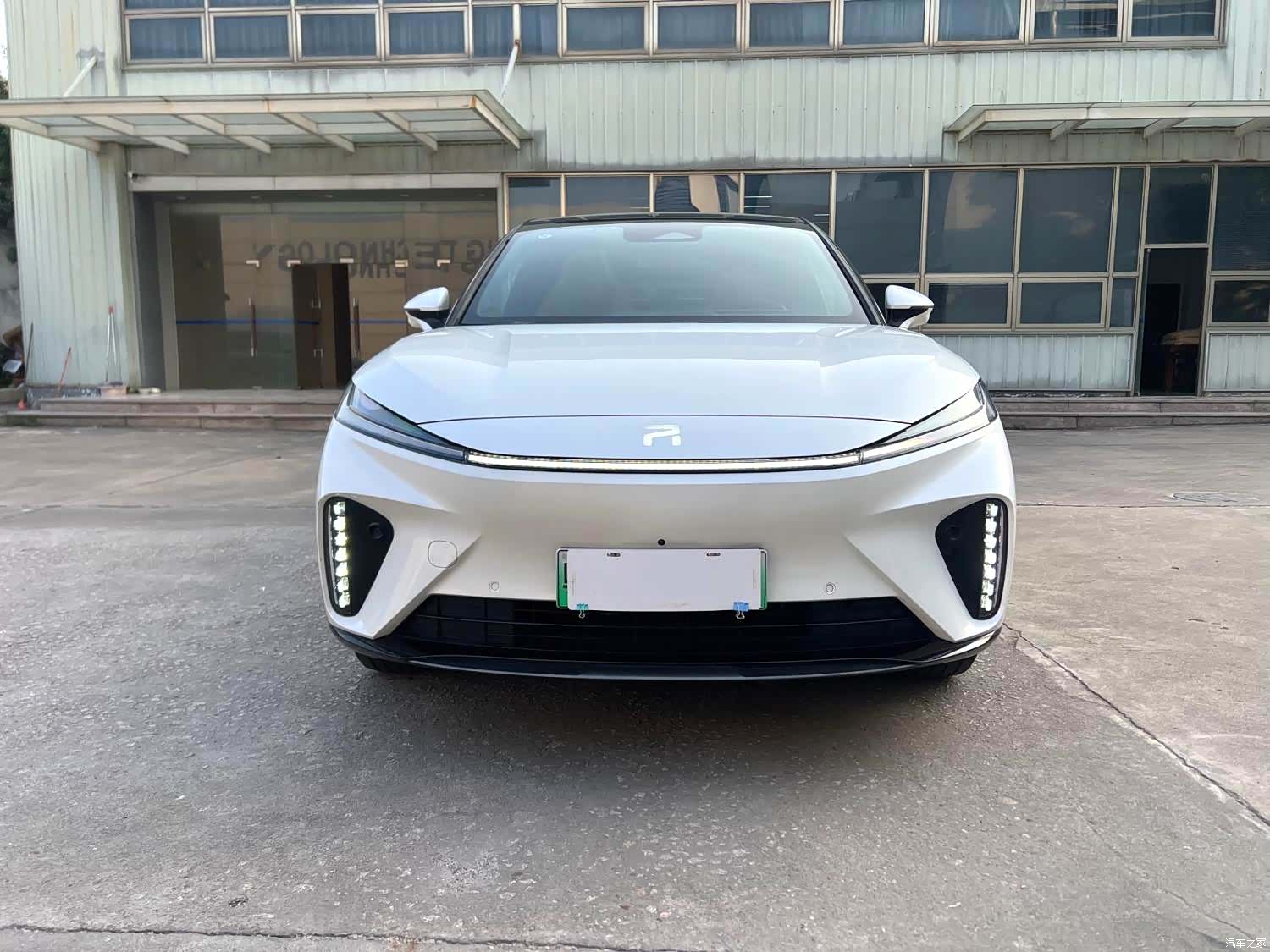 Rising Auto R7, 2023 10
