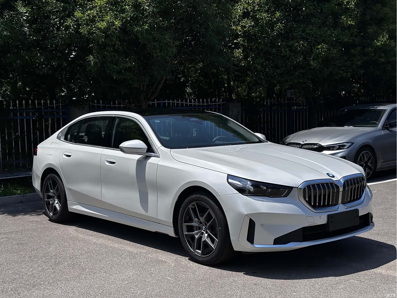 BMW 5 Series, 2025 3