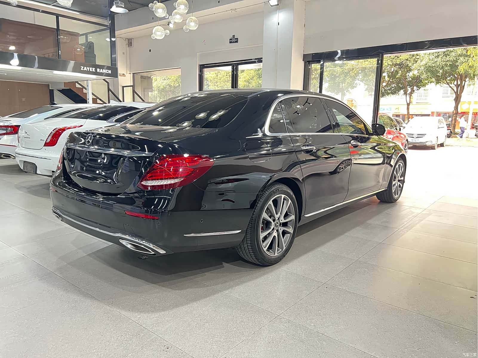 Mercedes-Benz E-Class, 2019 6