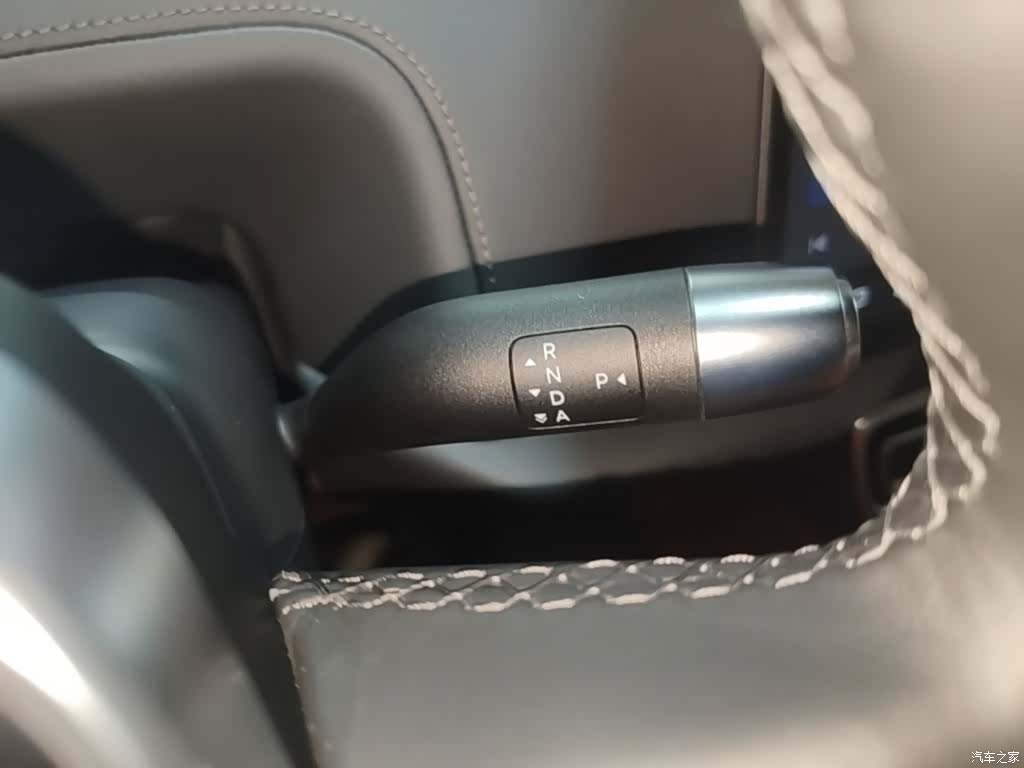 Li Auto L9, 2022 14