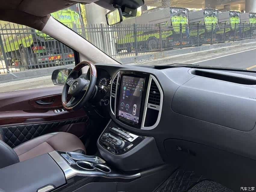Mercedes-Benz VI, 2019 7