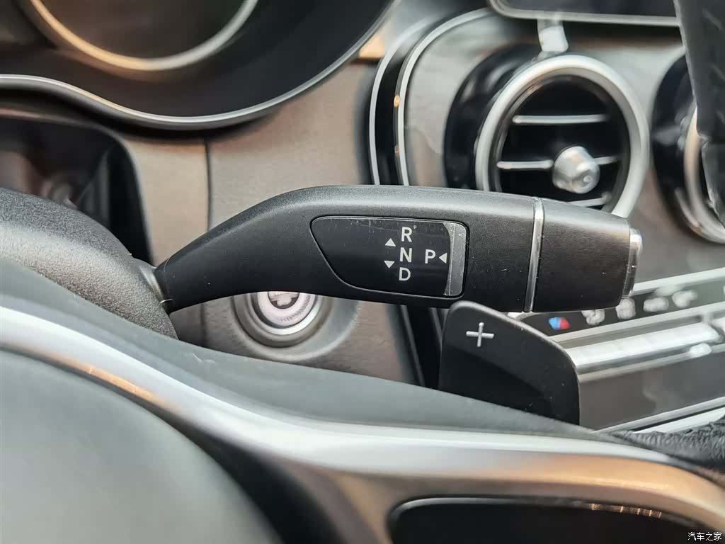 Mercedes-Benz C-Class, 2019 13