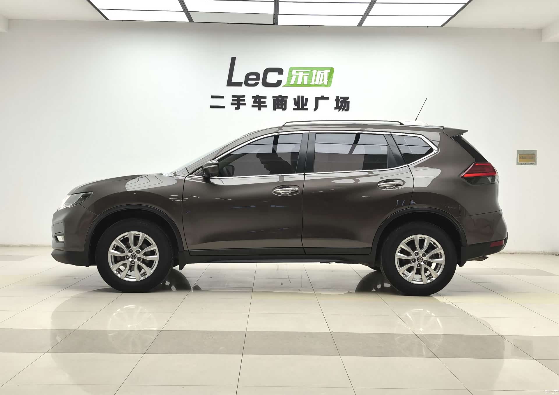 Nissan X-Trail, 2018 4