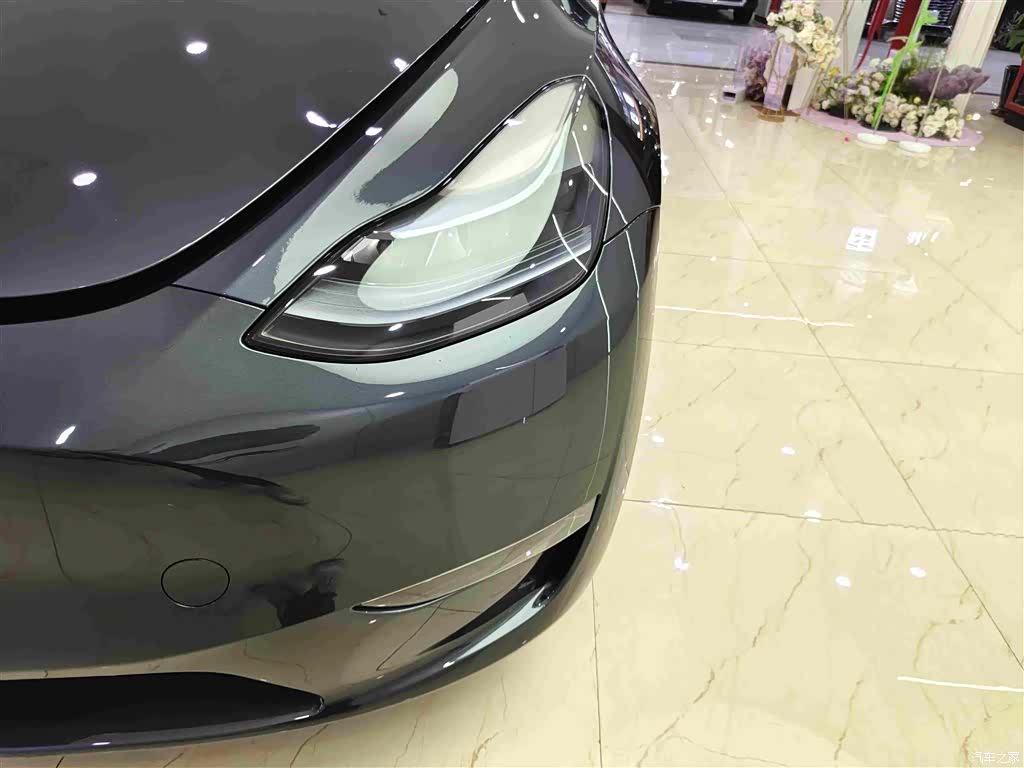 Tesla Model Y, 2025 9