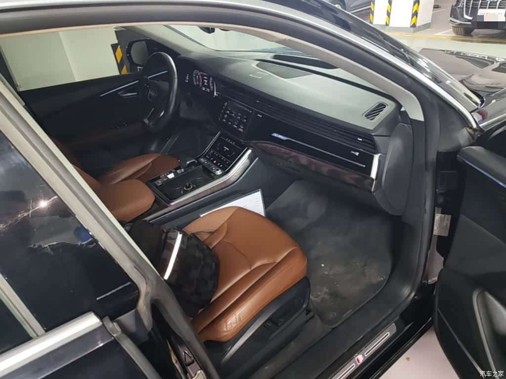 Audi Q8, 2020 11