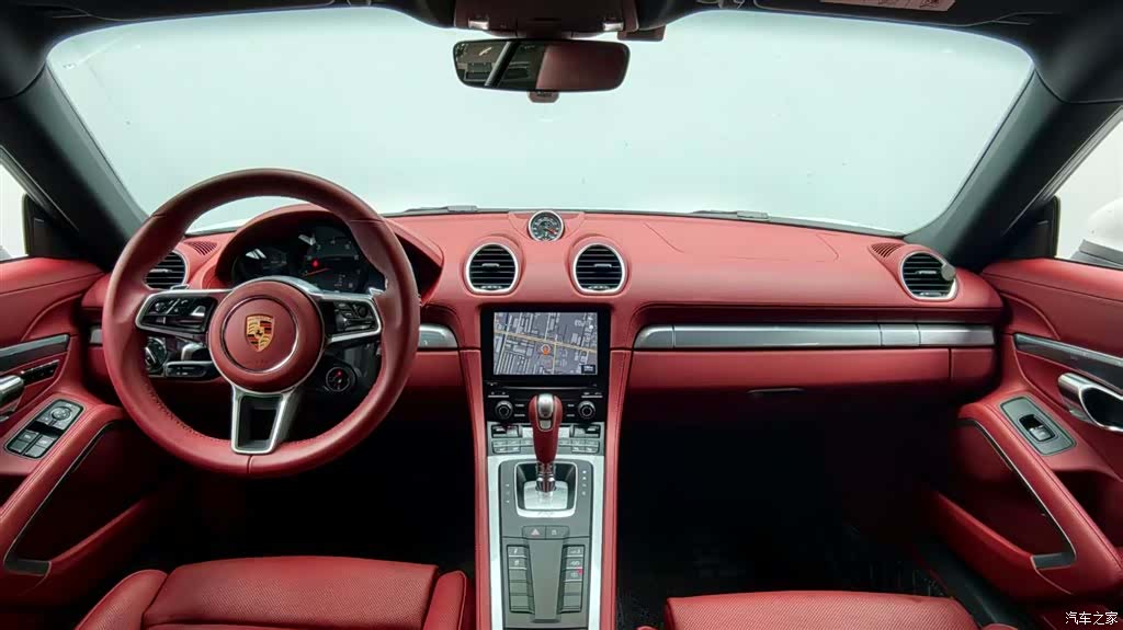 Porsche Cayman, 2024 10