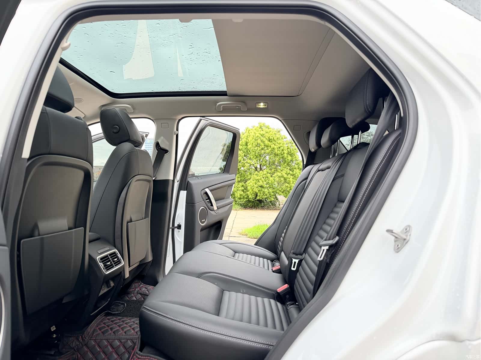 Land Rover Discovery, 2025 9