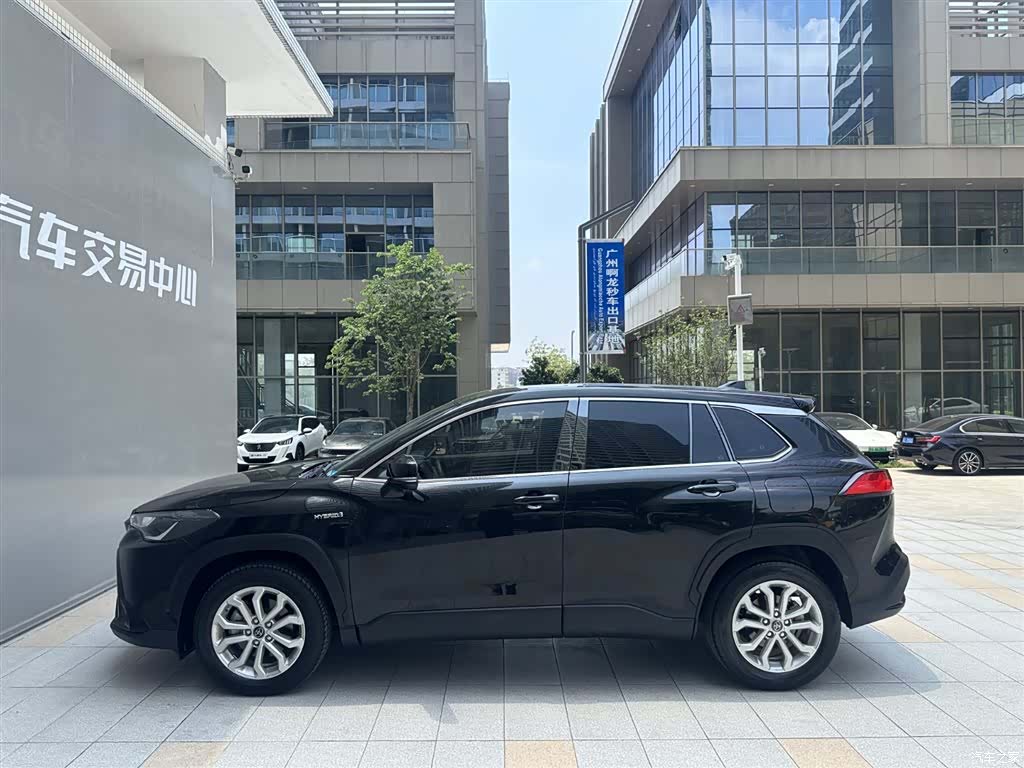 Toyota Frontlander, 2024 3