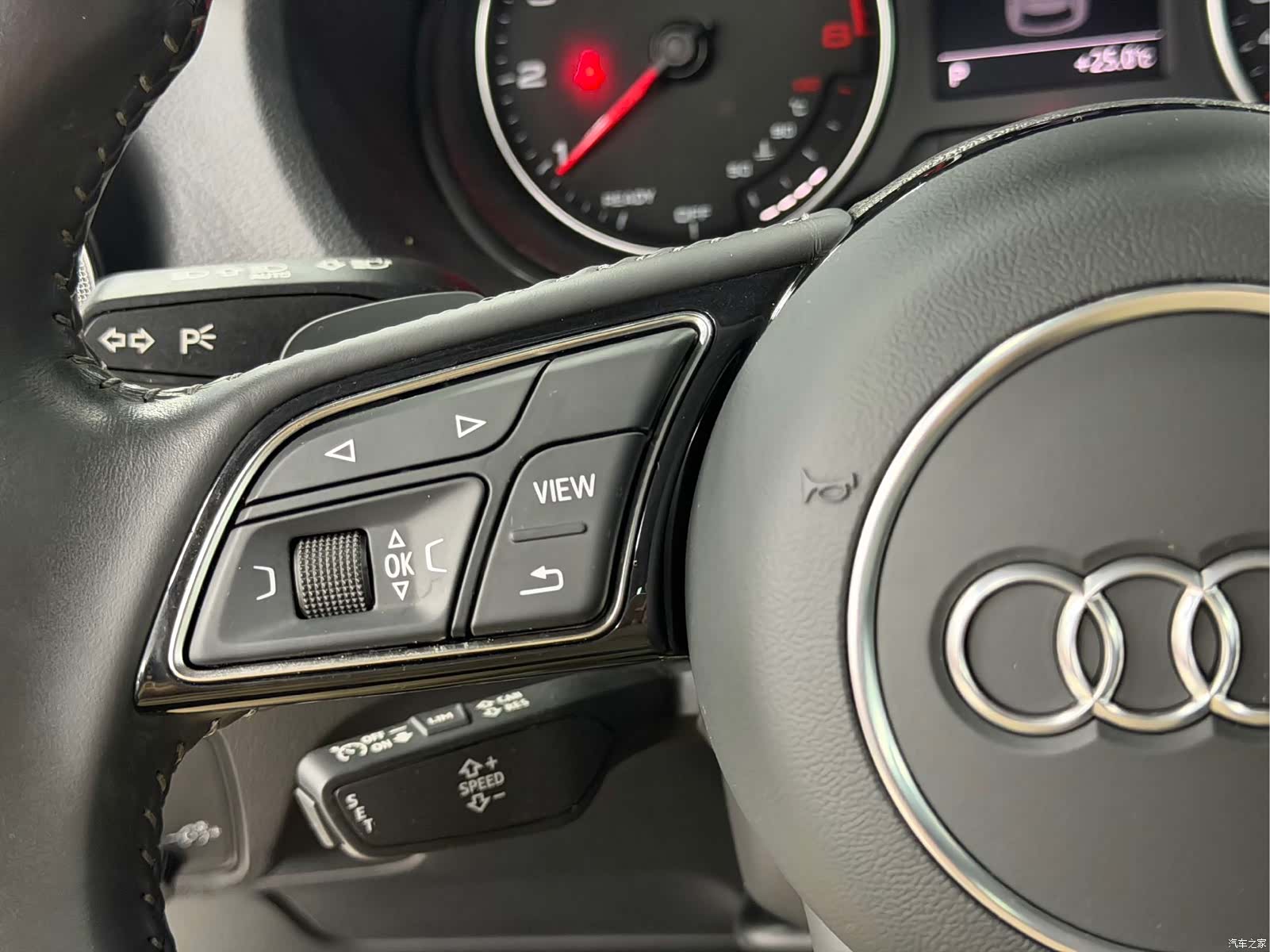 Audi Q2L, 2022 9