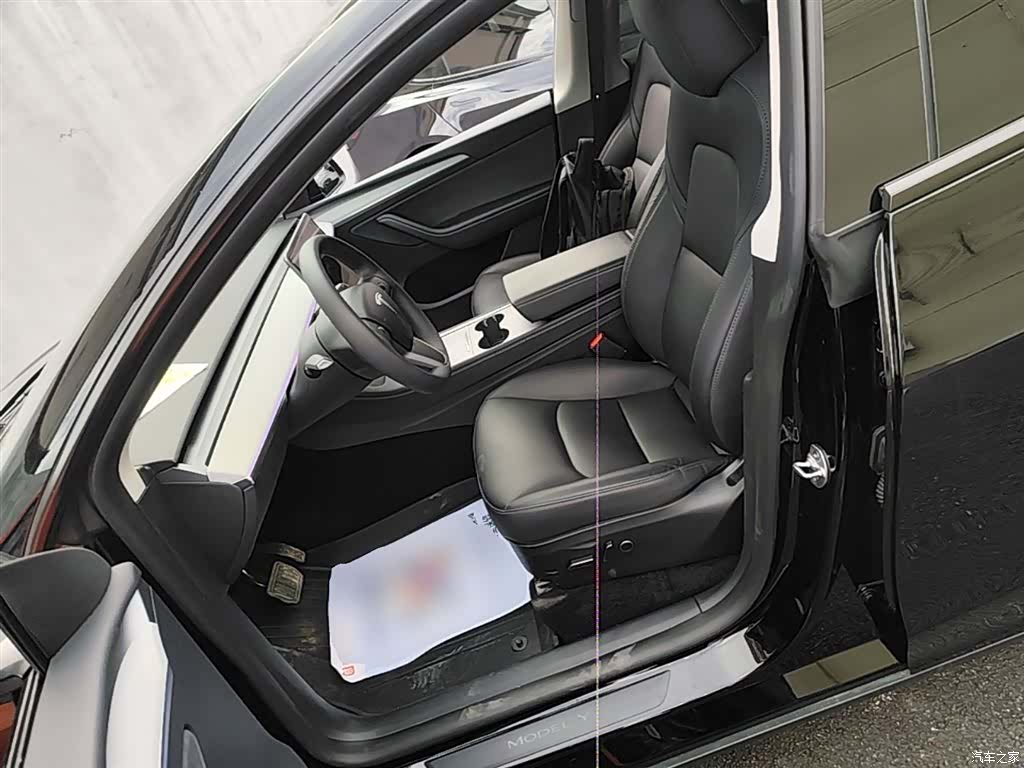Tesla Model Y, 2024 15
