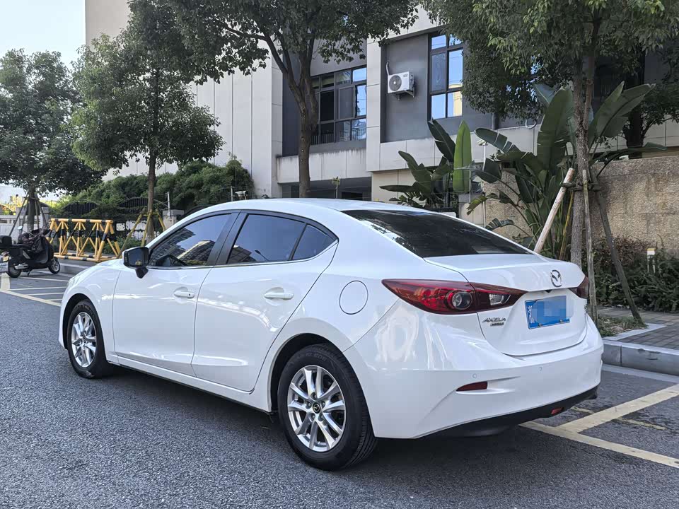 Mazda 3 Angkesaila