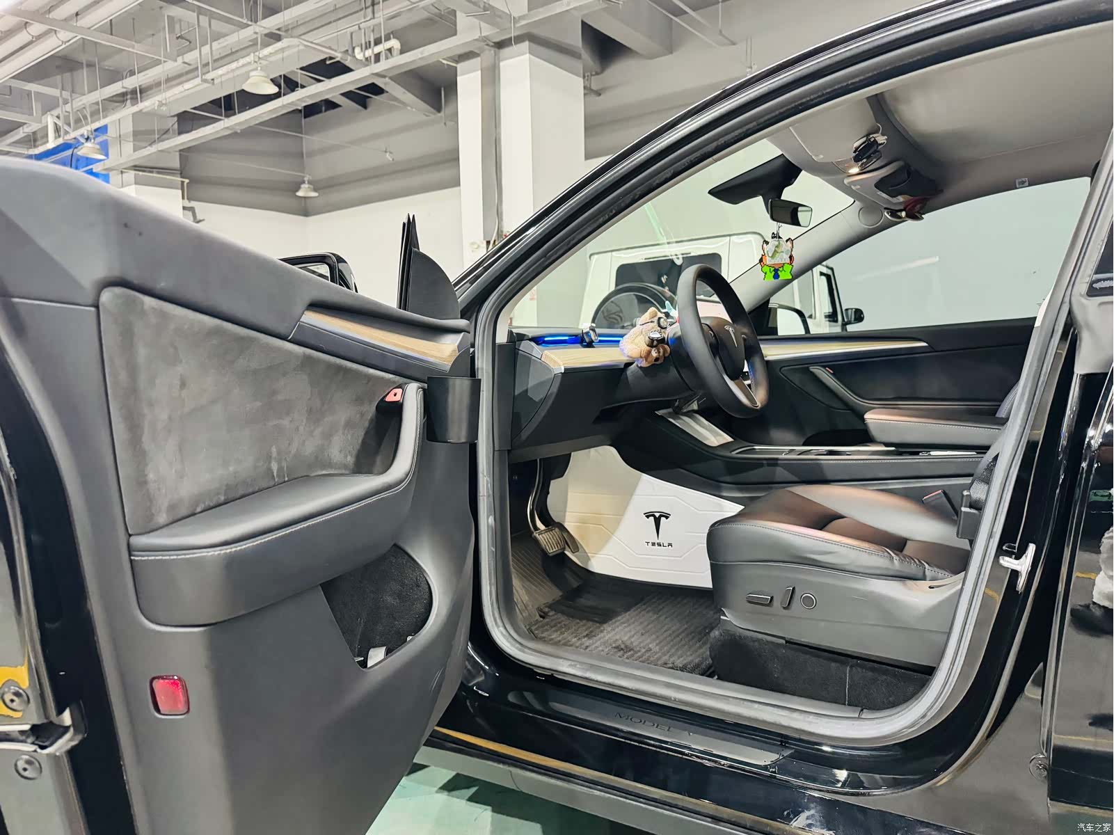 Tesla Model Y, 2022 7