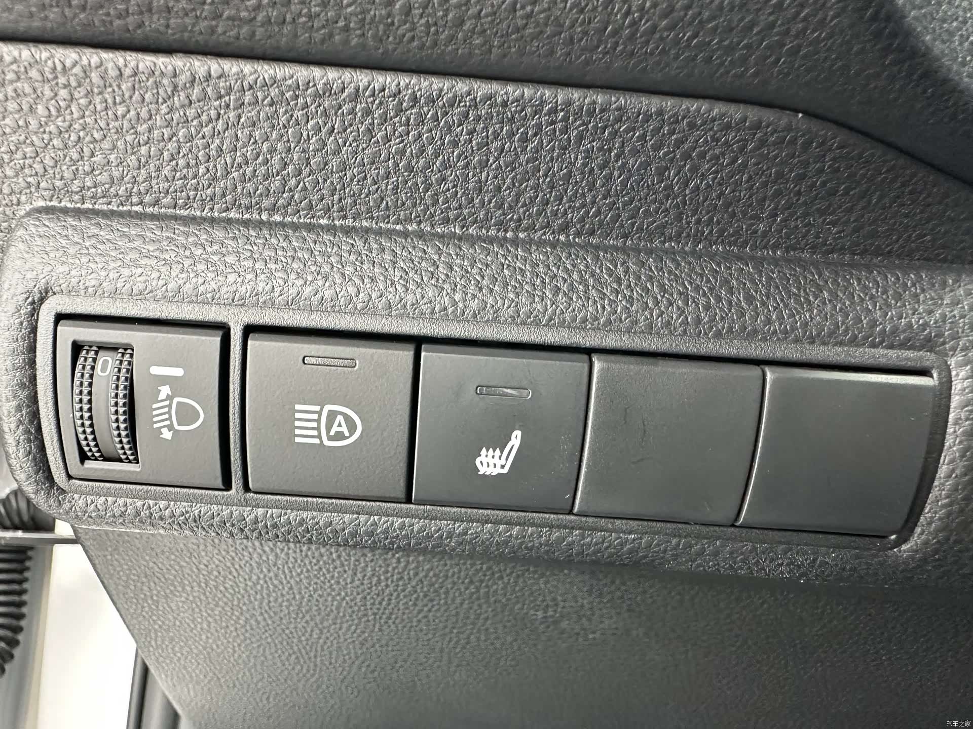 Toyota Corolla, 2023 12