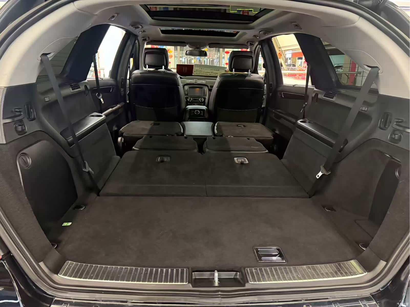Mercedes-Benz R-Class, 2017 9