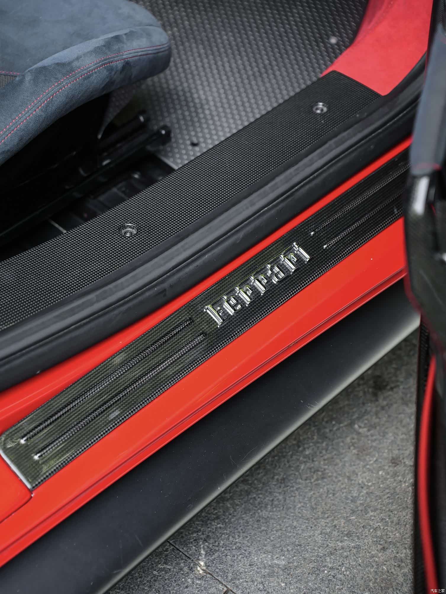 Ferrari 488, 2019 17