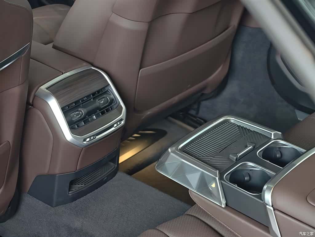 BMW 7 Series, 2025 22