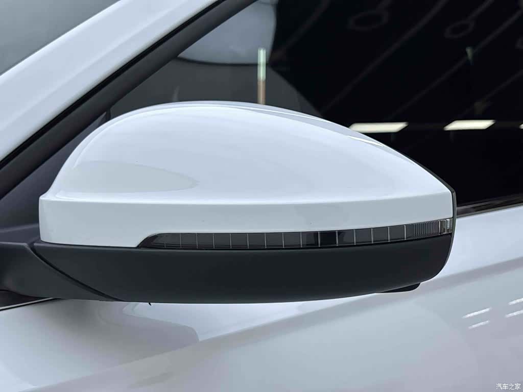 Volkswagen Lavida, 2025 11
