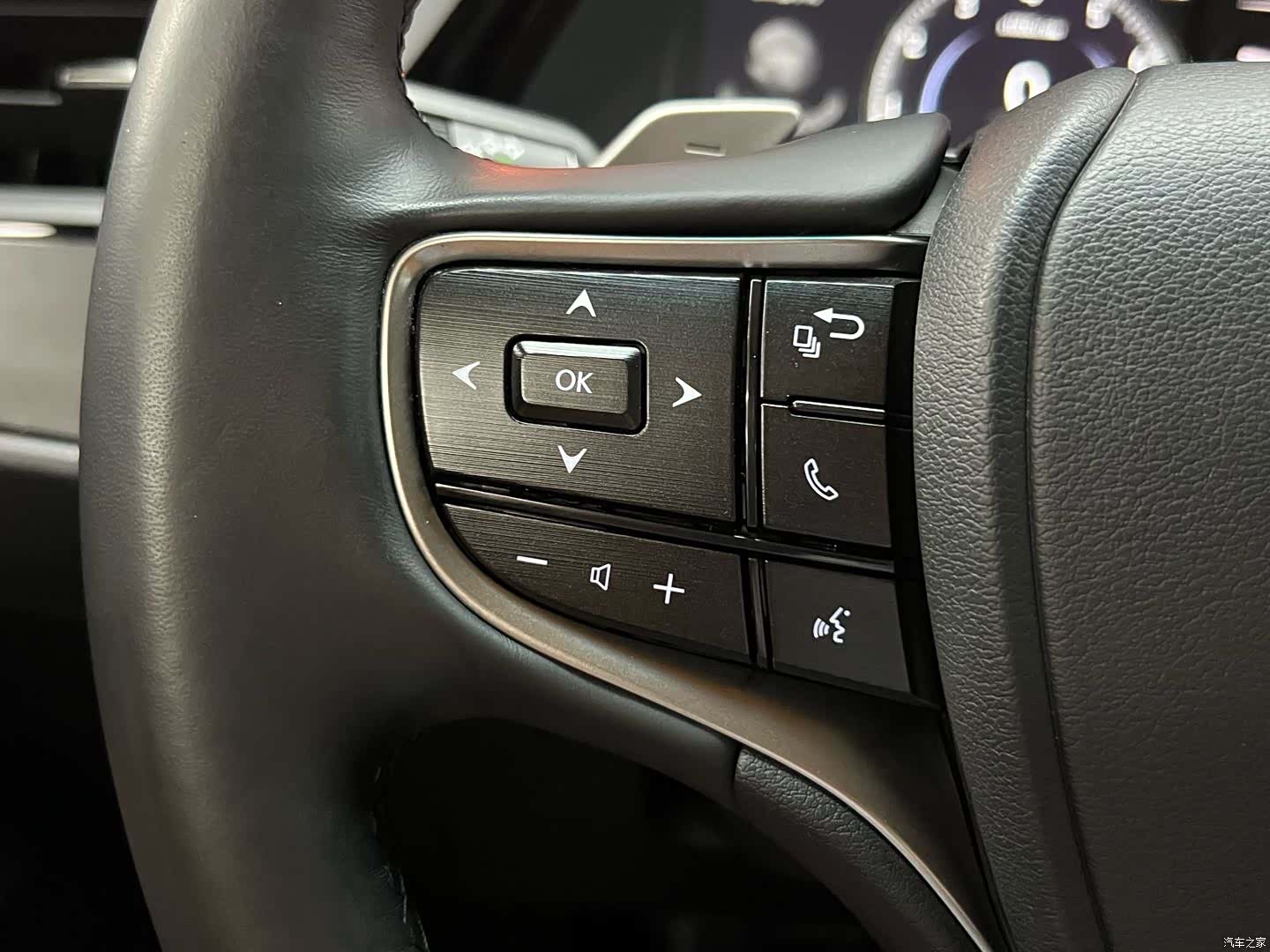 Lexus ES, 2024 21