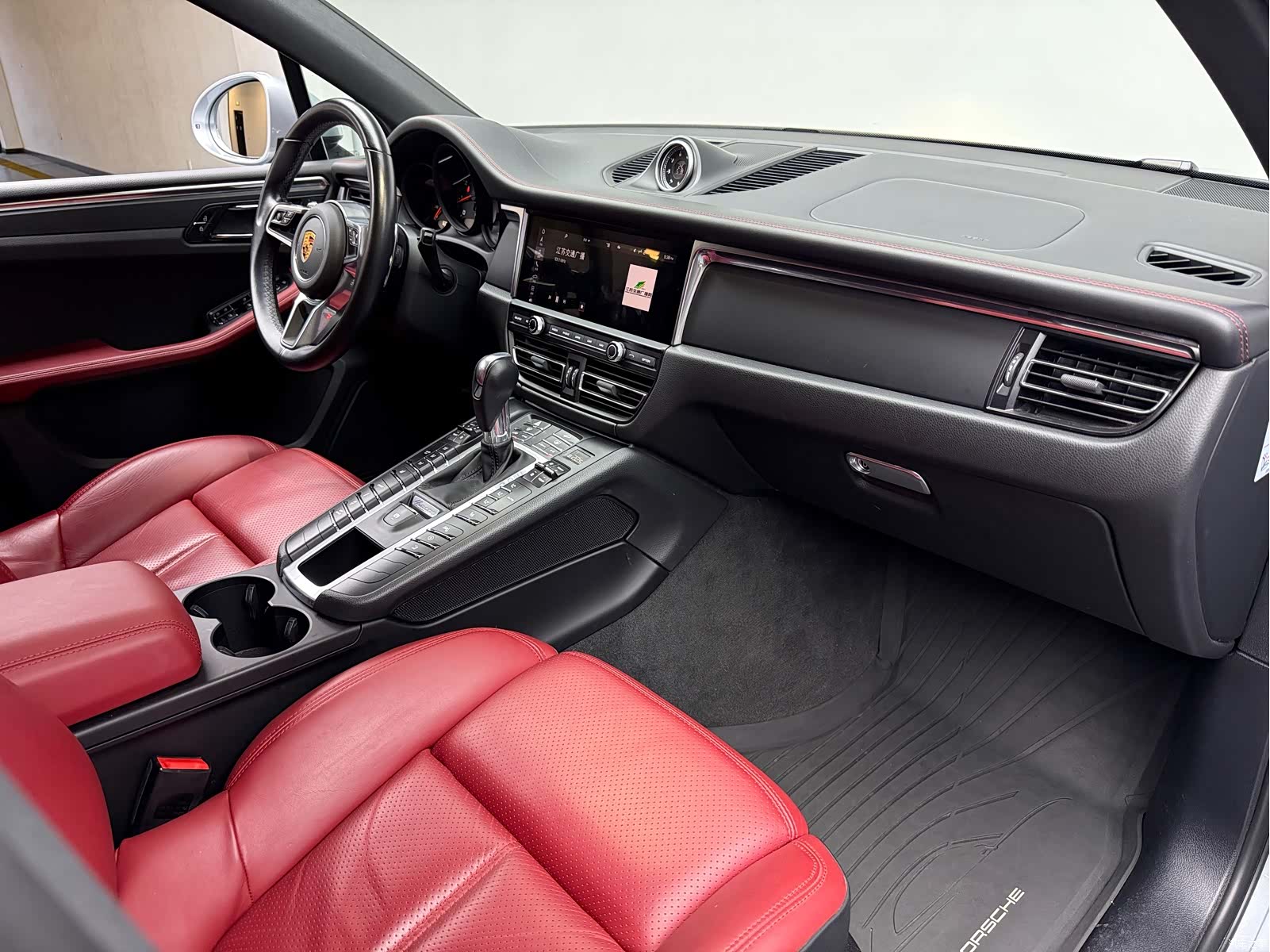 Porsche Macan, 2019 3