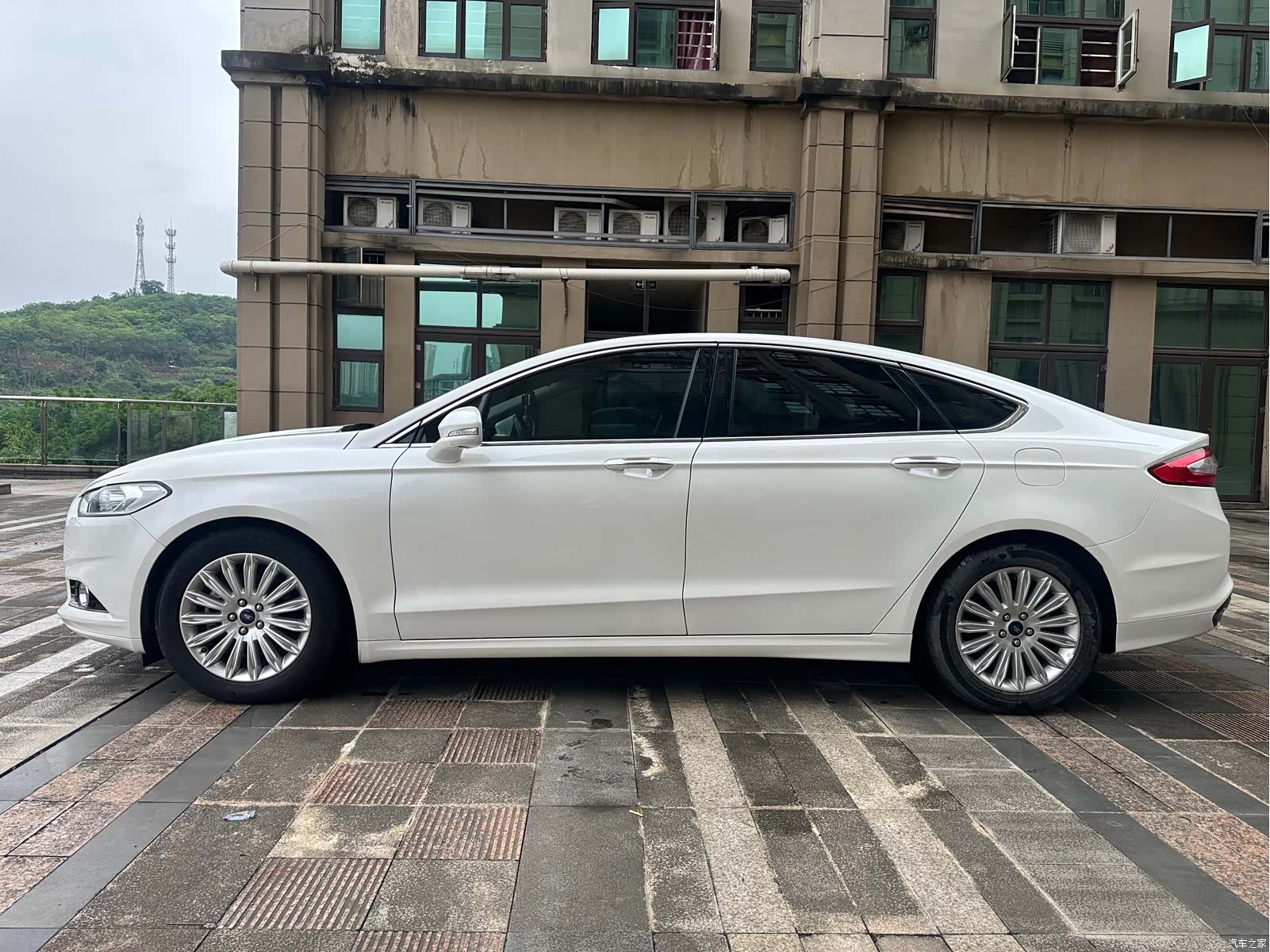 Ford Mondeo, 2014 3