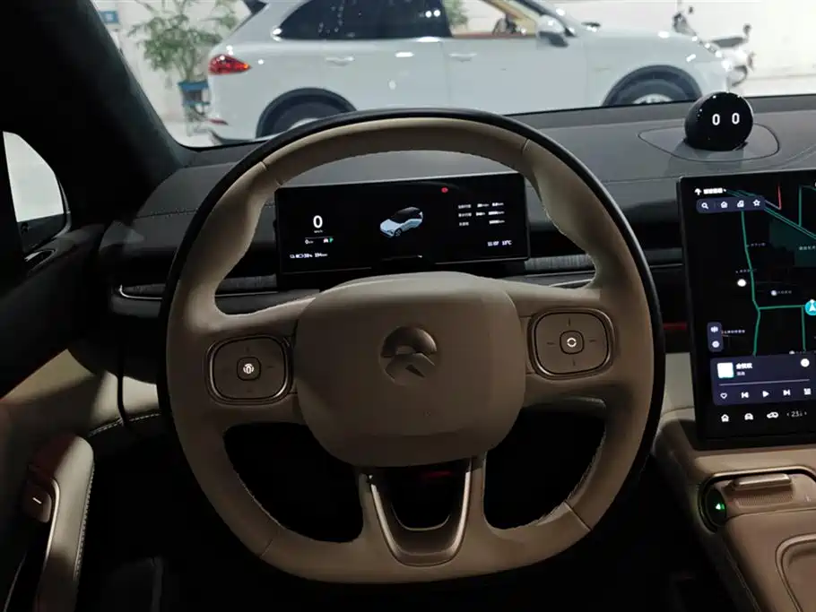 NIO ES6