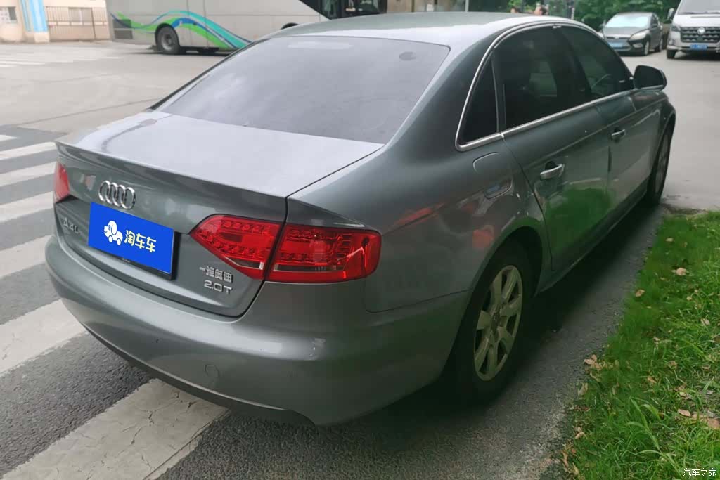 Audi A4L, 2012 3