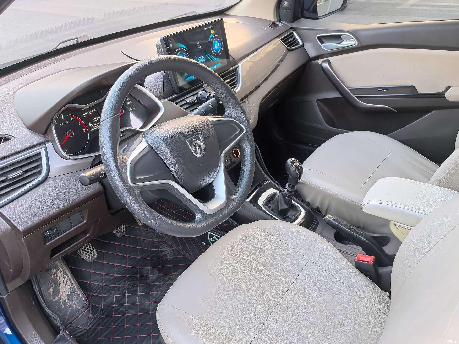 Wuling 310W, 2018 10