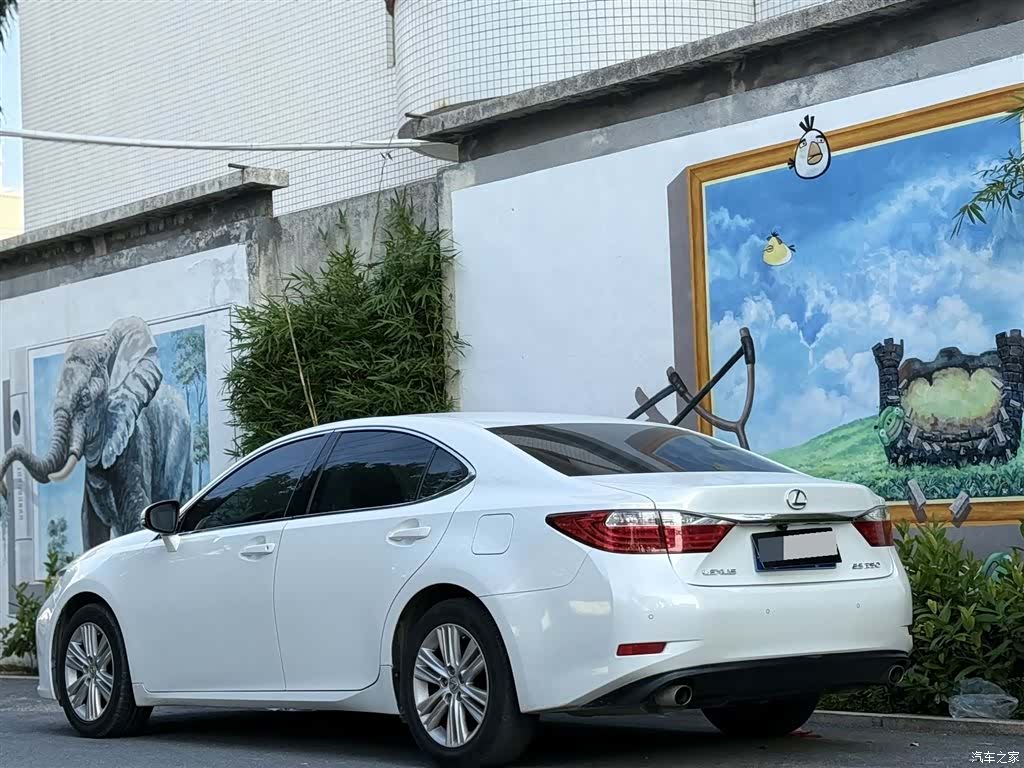 Lexus ES, 2014 9